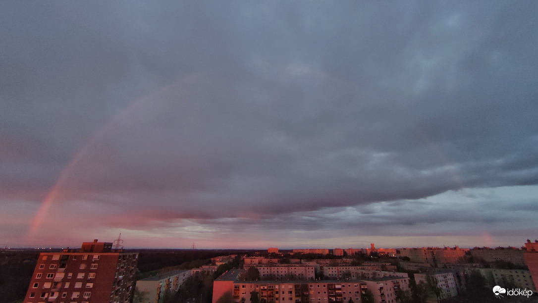 Alkonyi szivárvány Szeged felett