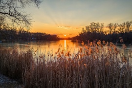 Tavaszt sugalló napnyugta