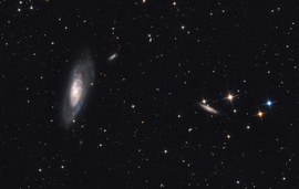 Messier 106 és környezete