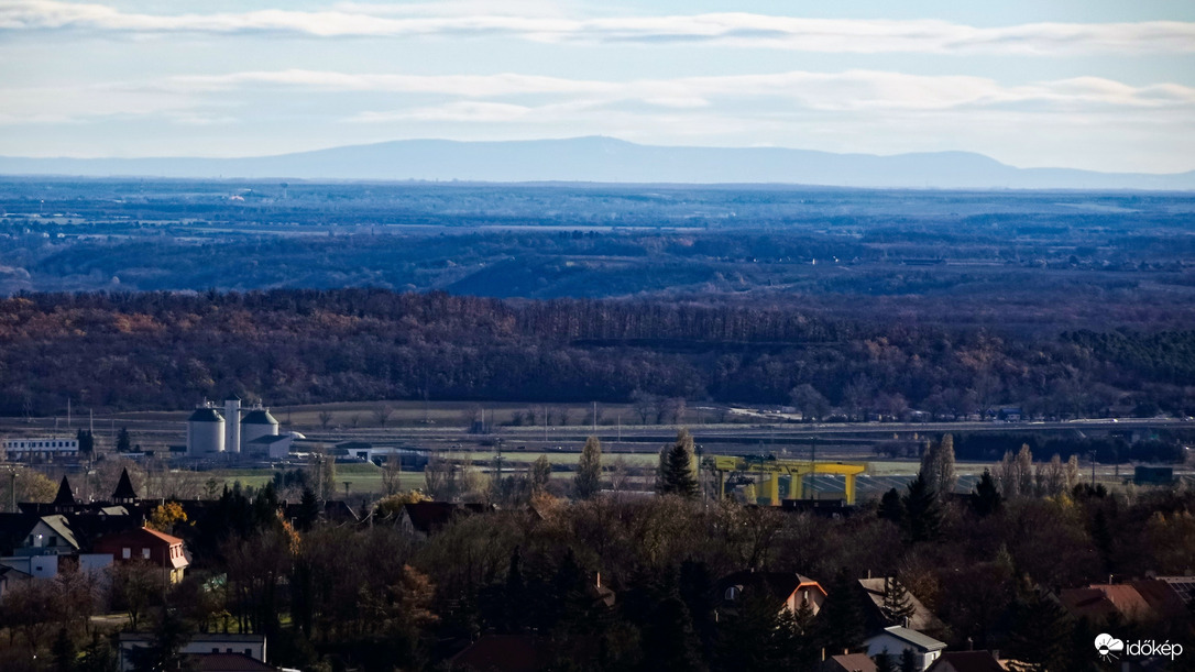 A Magas-Bakony 100km távolságból 