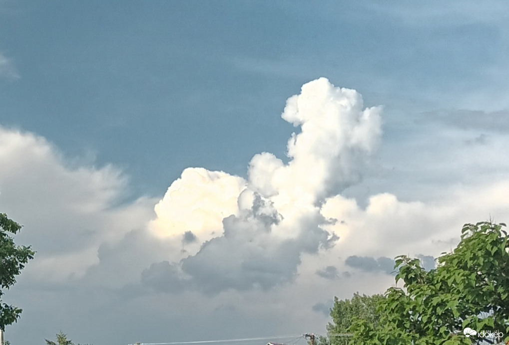 Funny cloud 