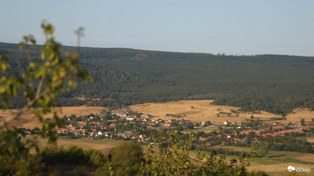 Sáska, kis zsákfalu!