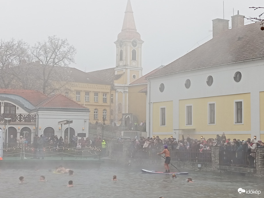 Tapolcai fürdőzők!