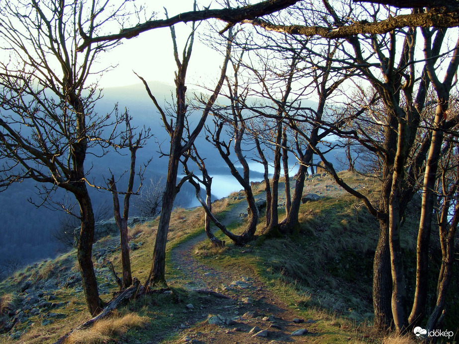 Télen a Vadálló-köveknél