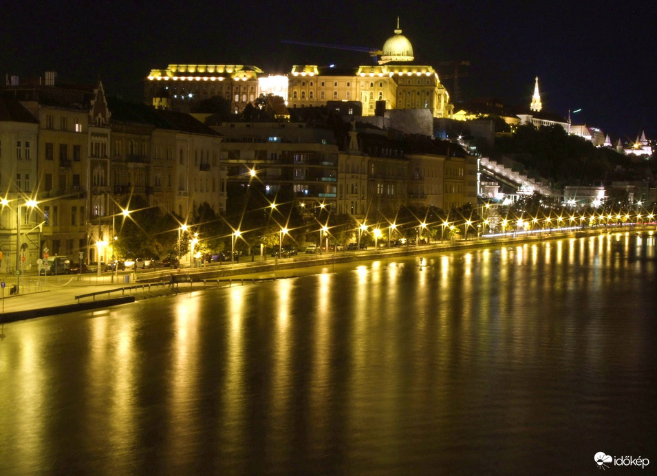 "Budapest - aranypart"