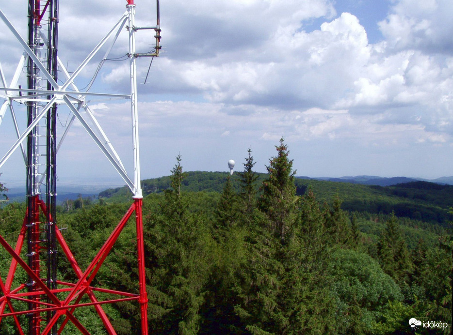 A Petőfi-kilátó panorámája a Bükkben (974 m.)