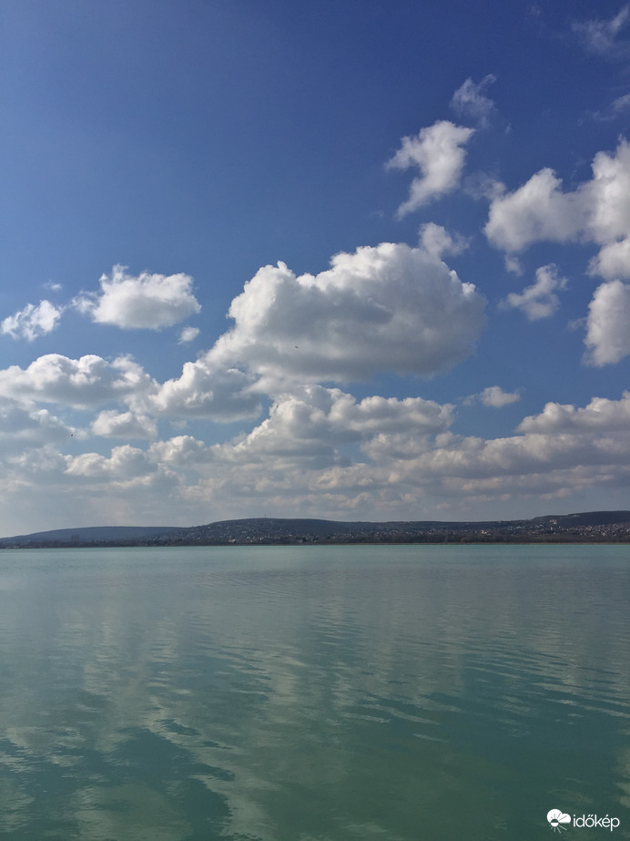 A Balaton közepén 