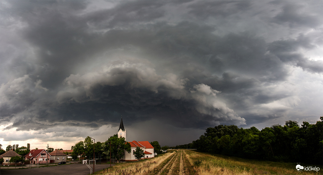 Beindult a szezon 1.