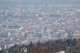 Budapest, Parlament a Normafáról fotózva