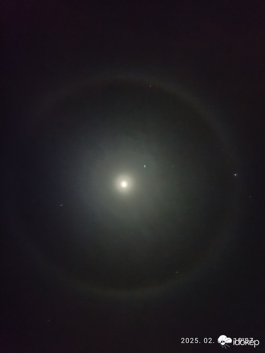 Hold halo Mars és Jupiter bolygókkal