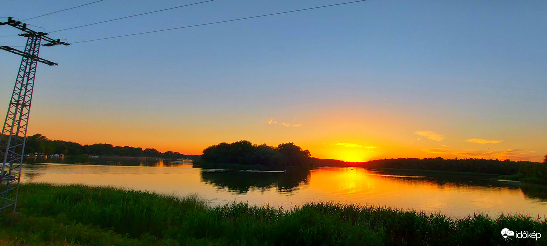 Tisza-tavi naplemente 2022. 06. 19-én Tiszafüreden