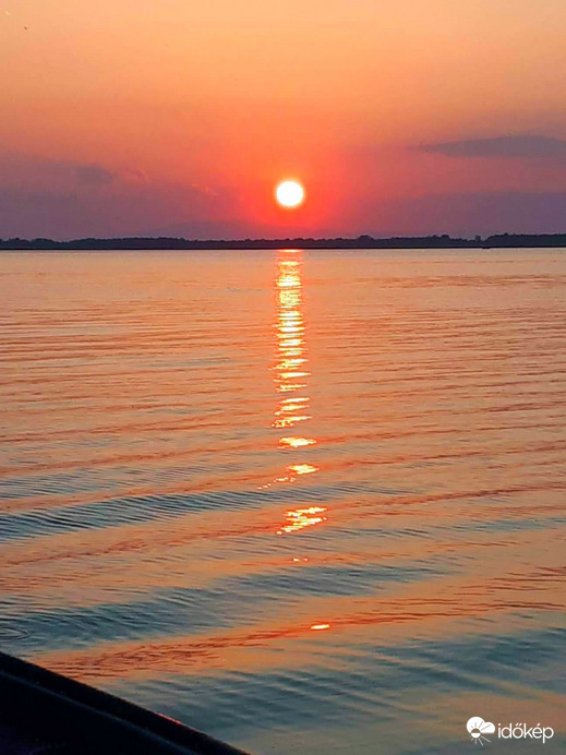 Leszáll az este a Tisza-tóra 