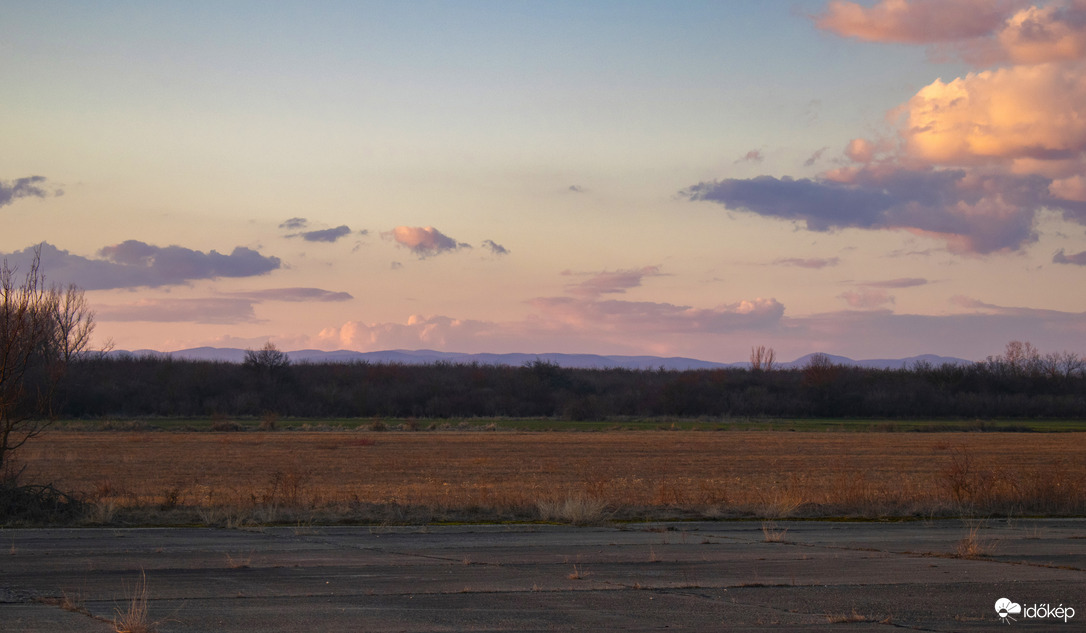 Bükki panoráma a lemenő nap színeiben