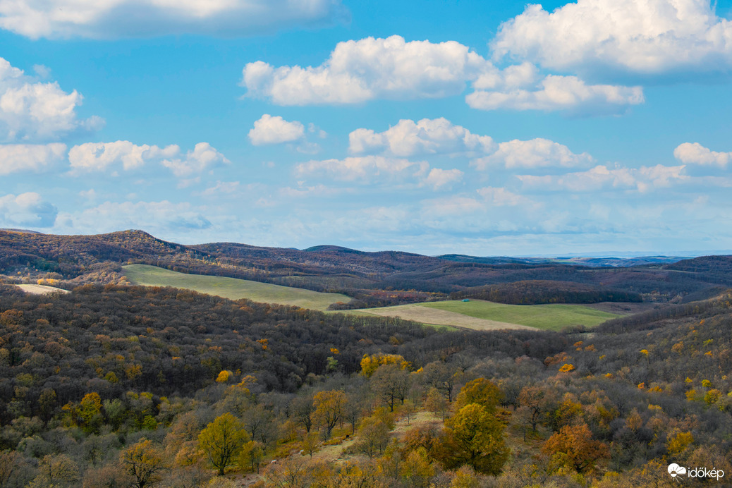 Őszi panoráma a hollókői várból