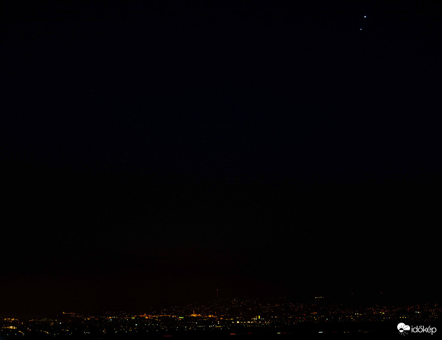 Budapest felett a Jupiter és a Vénusz