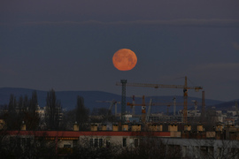 Az eltűnő hold