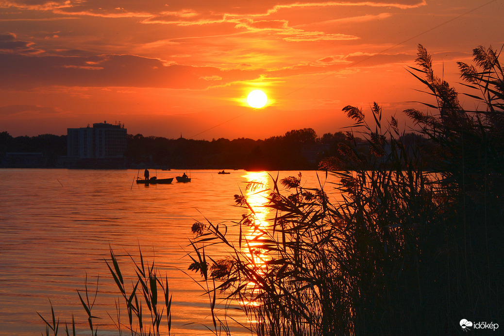 Szeptemberi naplemente a Balatonon 09.20.