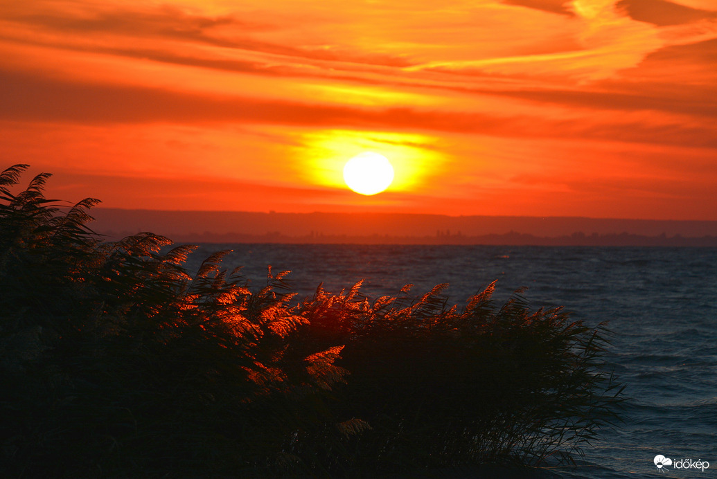 Napkelte Balatongyörökön 10.19.