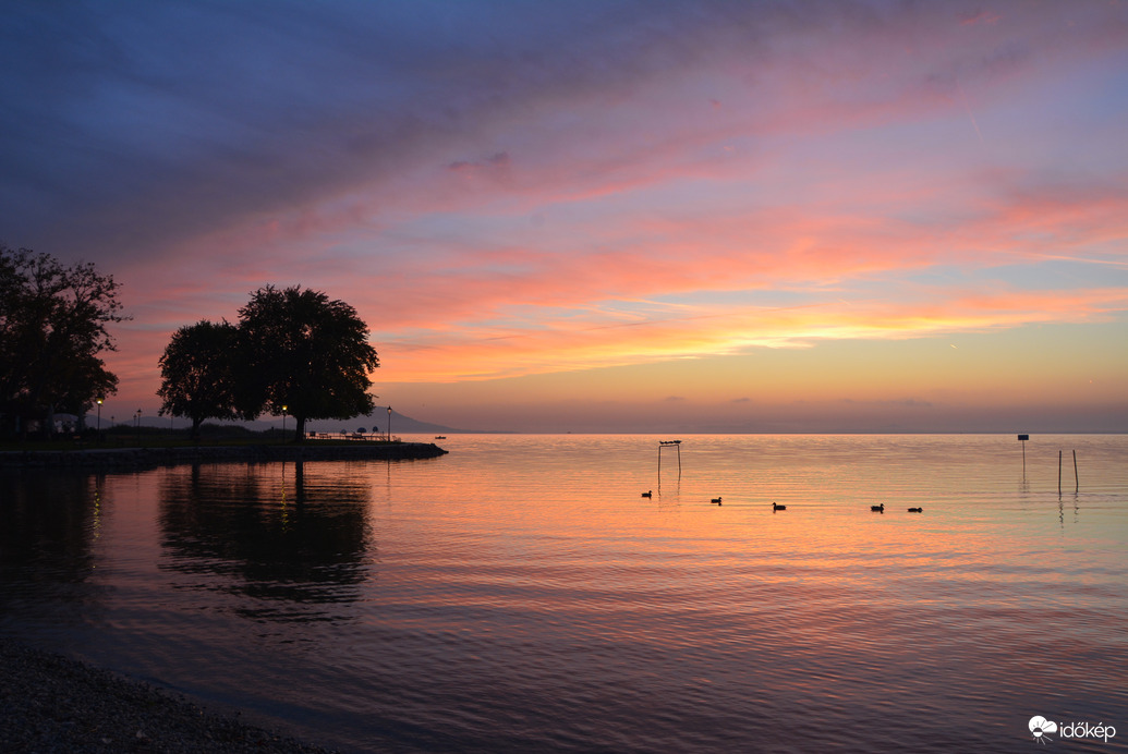 Festői napkelte Balatongyörökön 09.30.