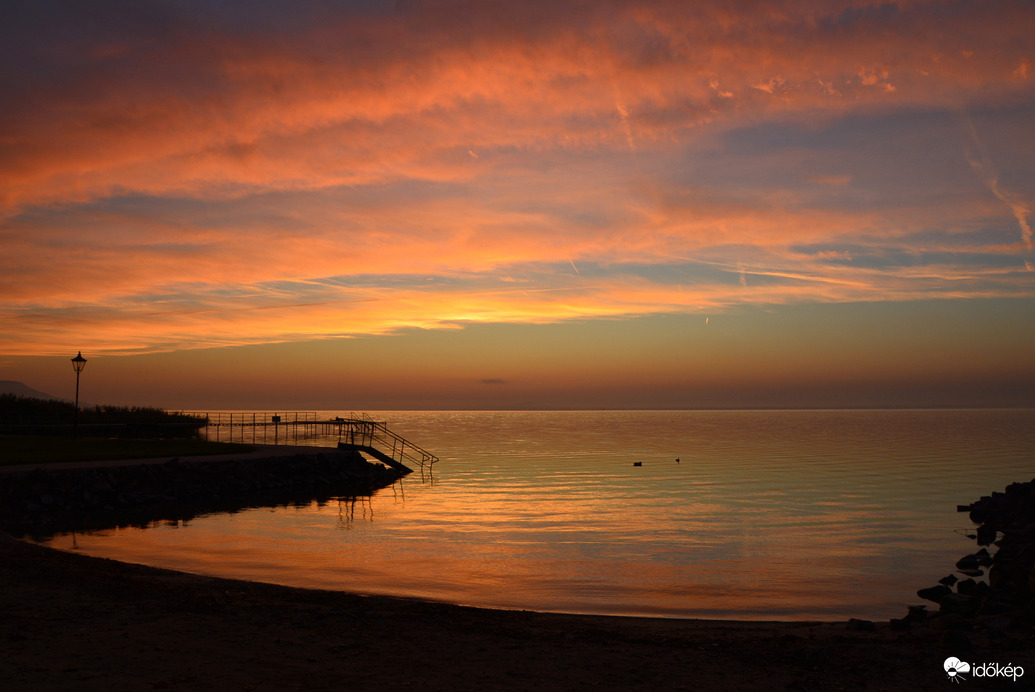 Festői színekben kelt a Nap Balatongyörökön 09.30.