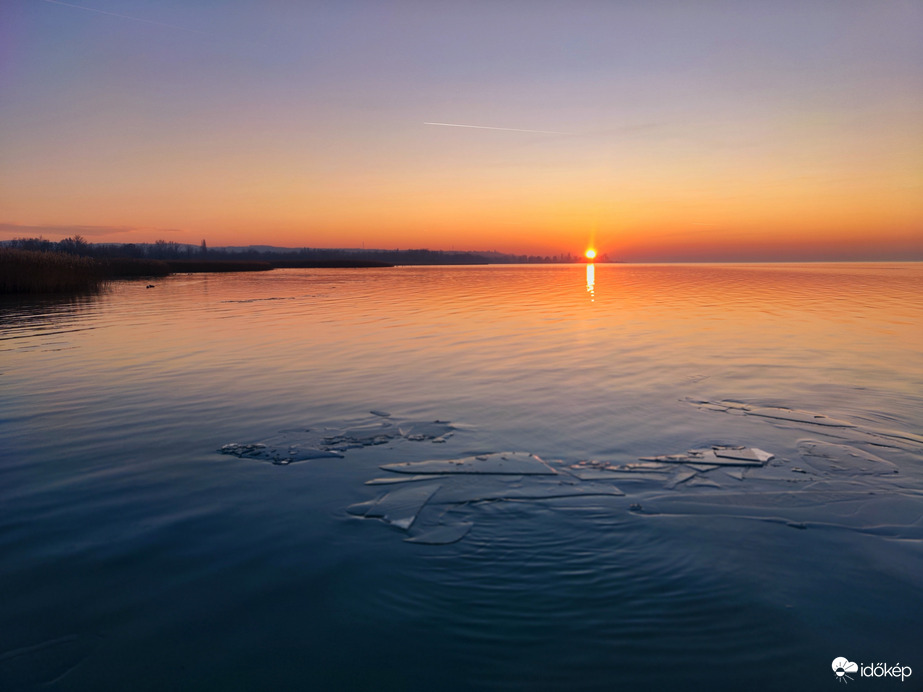 Jégtáblák a Balatonban