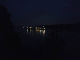 Dunai fények Vácnál