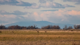 A Mátra kb. 96 km távolságból. A Kékestetői TV-torony is szépen látszódott.