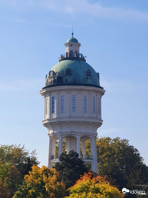 Késő nyár a Szombathelyi víztoronynál