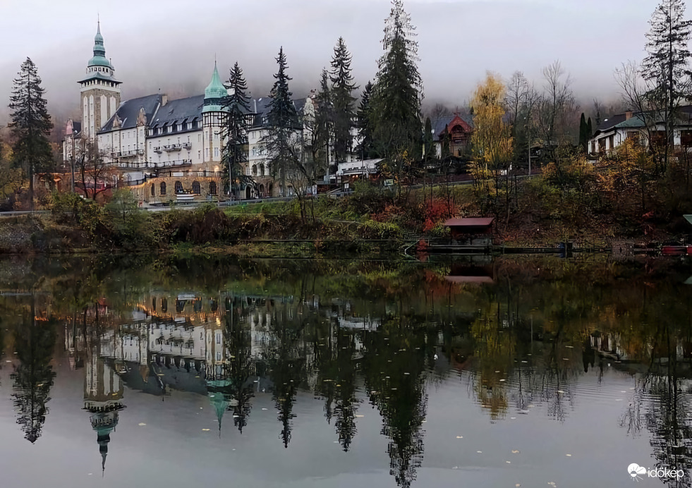 Ködben a Lillafüredi Palota szálló