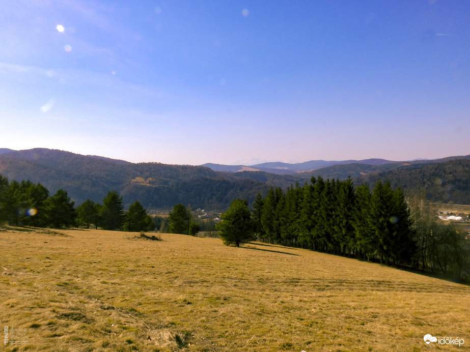 Kilátás a lengyel muszyna-i Malnik-hegyről