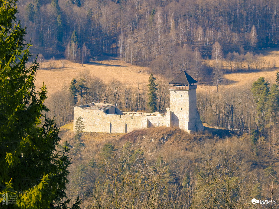 Kilátás a lengyel muszyna-i Malnik-hegyről