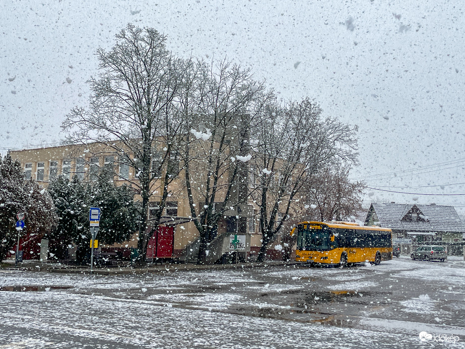 Nagy pelyhes havazás Tiszalök 